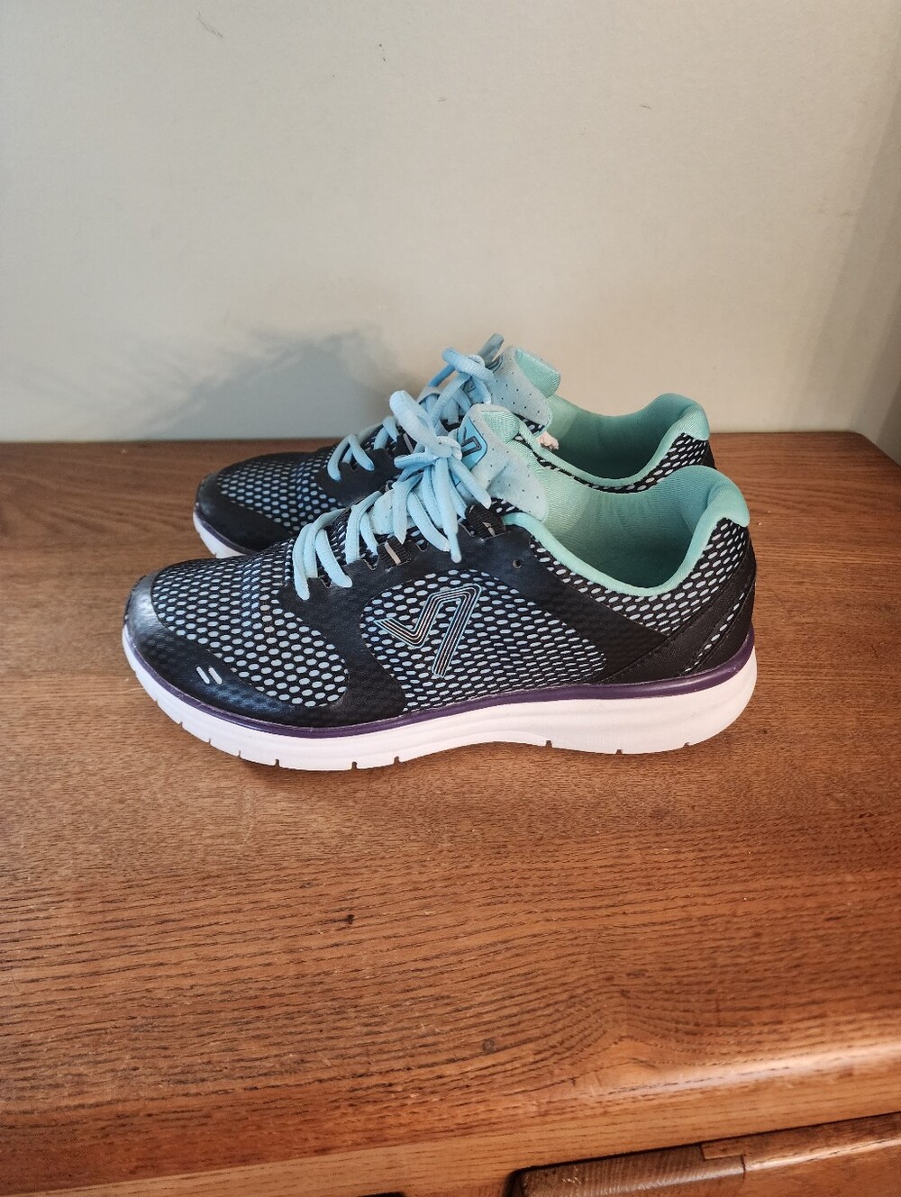 Women's Vionic 335 Elation 1.0 Size 7